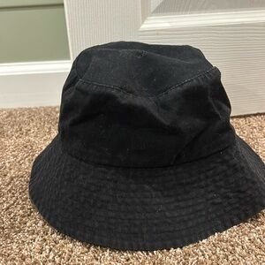 Rubi bucket hat
